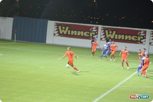 זה היה קרוב. צ'יקו דננבאום משמאל (לוטפי עיסא)